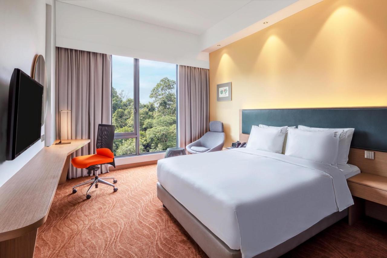 Holiday Inn Express Kota Kinabalu City Centre By Ihg Exterior foto