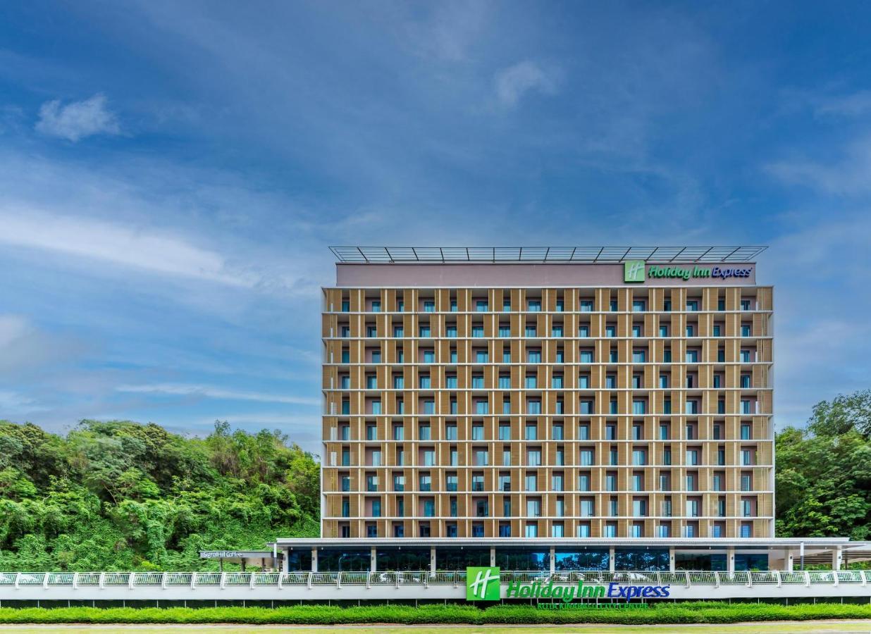 Holiday Inn Express Kota Kinabalu City Centre By Ihg Exterior foto