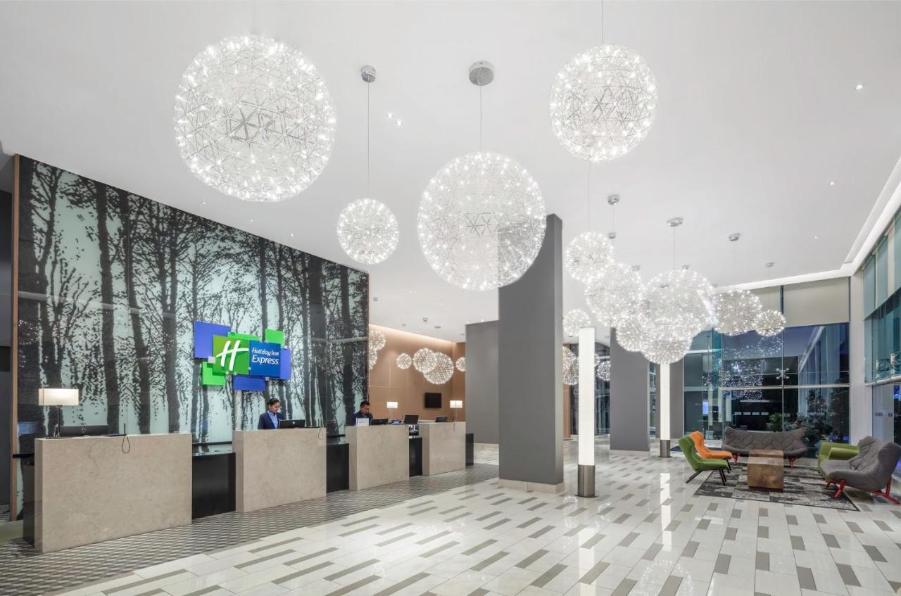 Holiday Inn Express Kota Kinabalu City Centre By Ihg Exterior foto