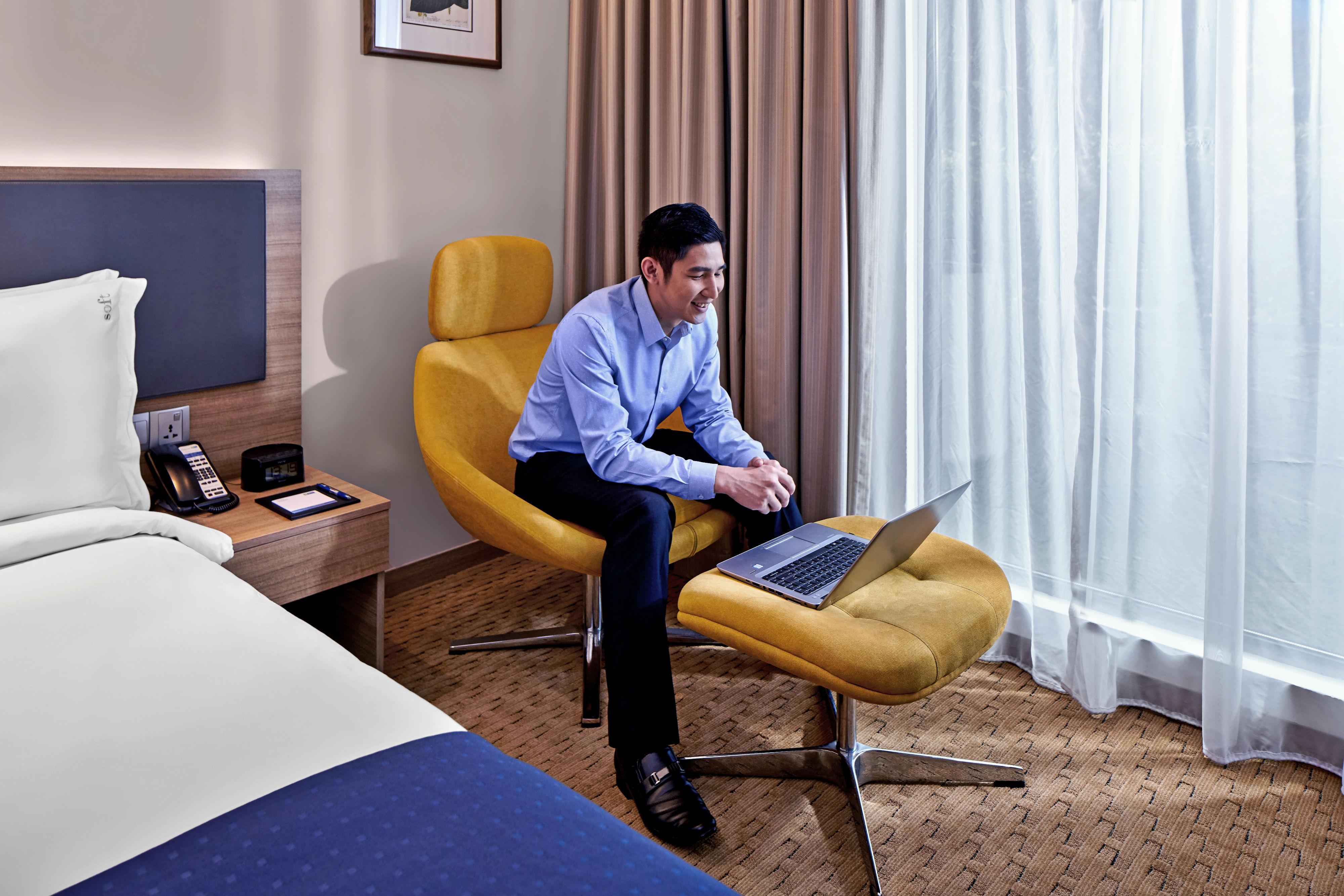 Holiday Inn Express Kota Kinabalu City Centre By Ihg Exterior foto