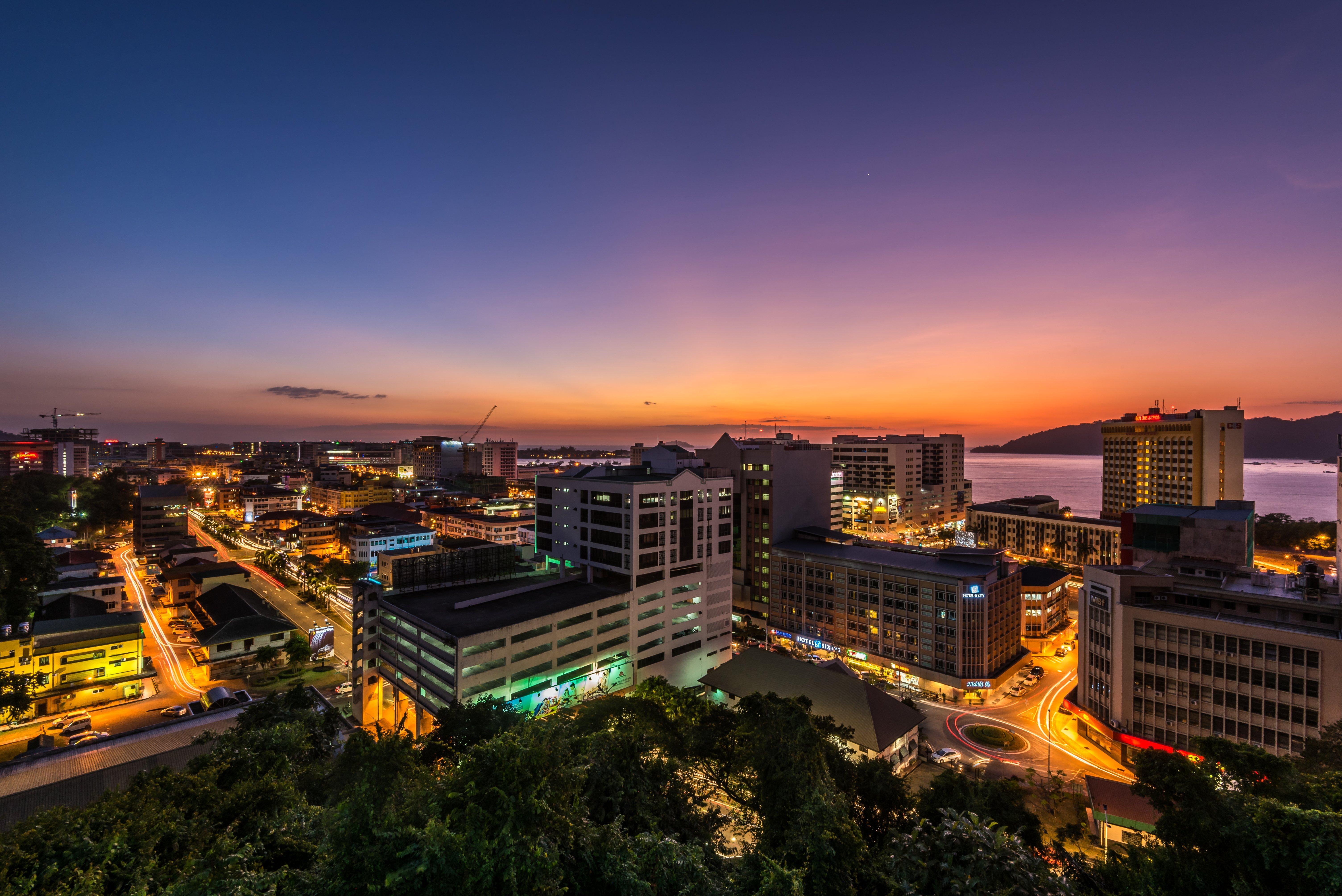Holiday Inn Express Kota Kinabalu City Centre By Ihg Exterior foto
